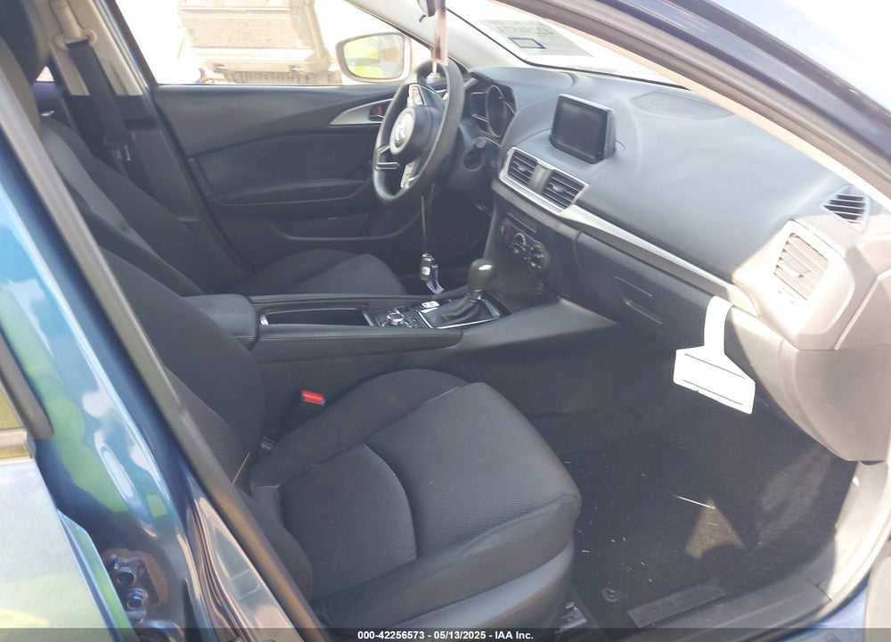 2018 MAZDA 3 SPORT VIN: 3MZBN1K73JM235739