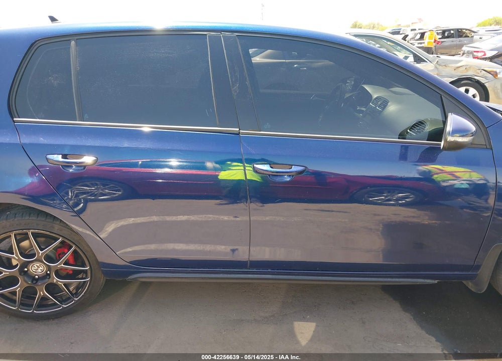 2011 VOLKSWAGEN GTI 4-DOOR VIN: WVWGV7AJ7BW208893