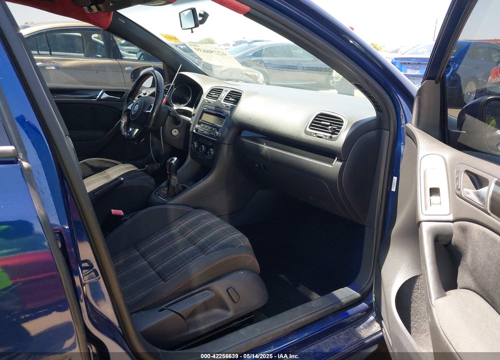 2011 VOLKSWAGEN GTI 4-DOOR VIN: WVWGV7AJ7BW208893