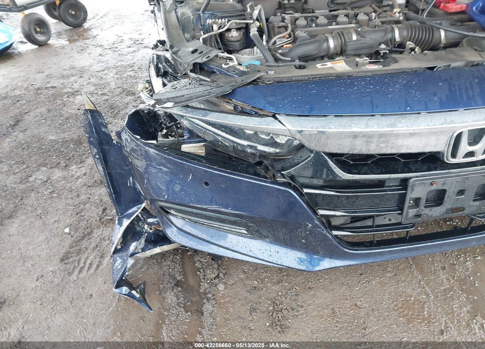 2018 HONDA ACCORD VIN: 1HGCV1F97JA107912
