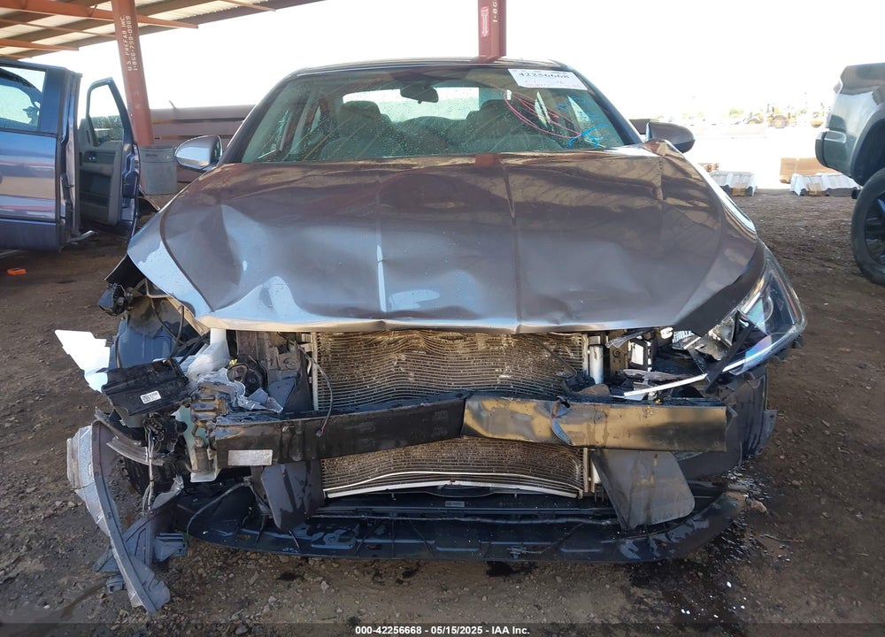 2019 HYUNDAI ELANTRA VIN: 5NPD74LF6KH422039