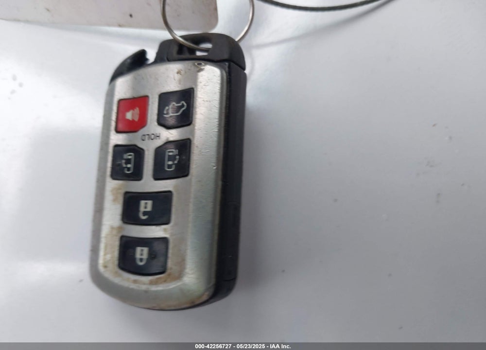 2011 TOYOTA SIENNA LIMITED VIN: 5TDDK3DC9BS001956