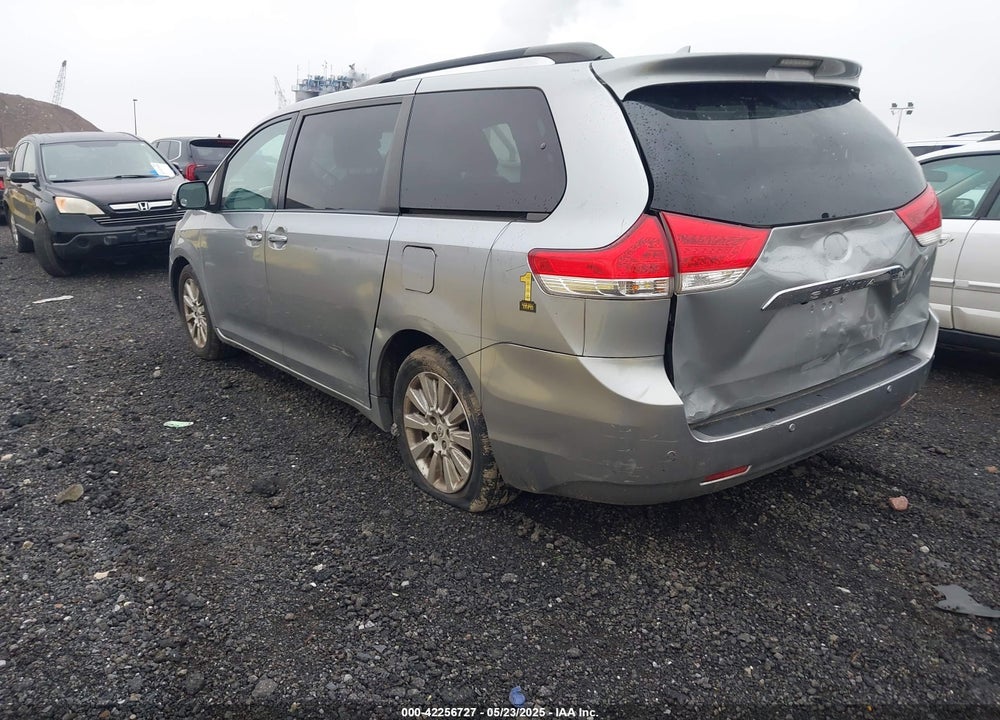 2011 TOYOTA SIENNA LIMITED VIN: 5TDDK3DC9BS001956
