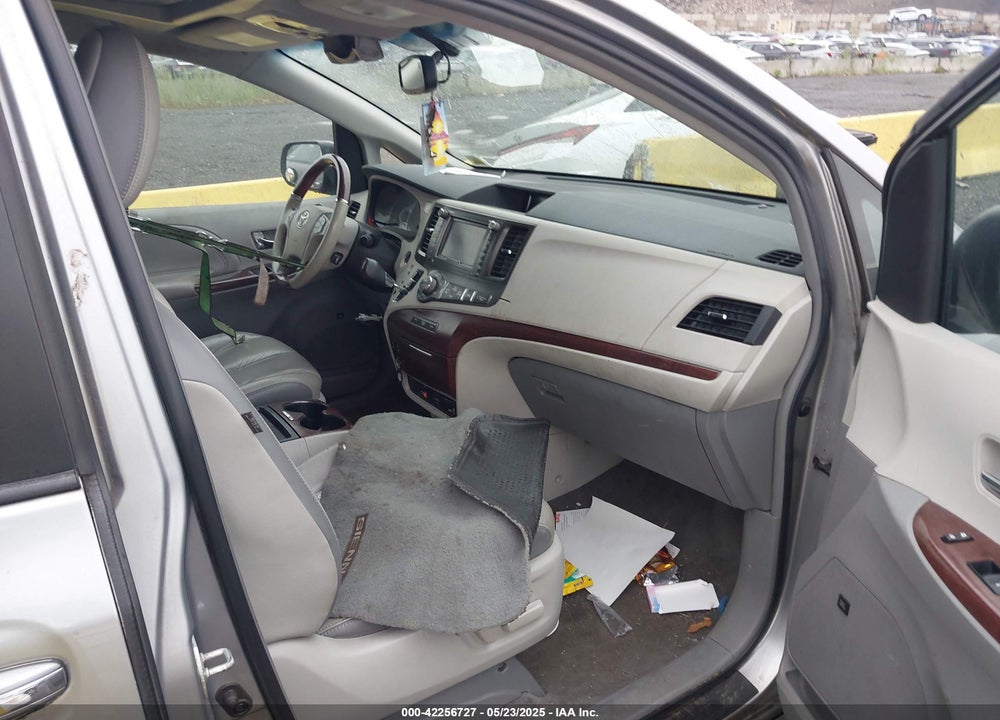 2011 TOYOTA SIENNA LIMITED VIN: 5TDDK3DC9BS001956