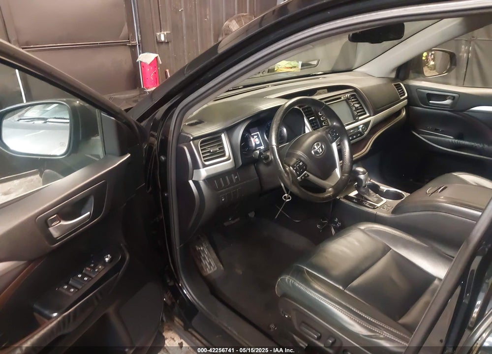 2015 TOYOTA HIGHLANDER VIN: 5TDJKRFH7FS109674