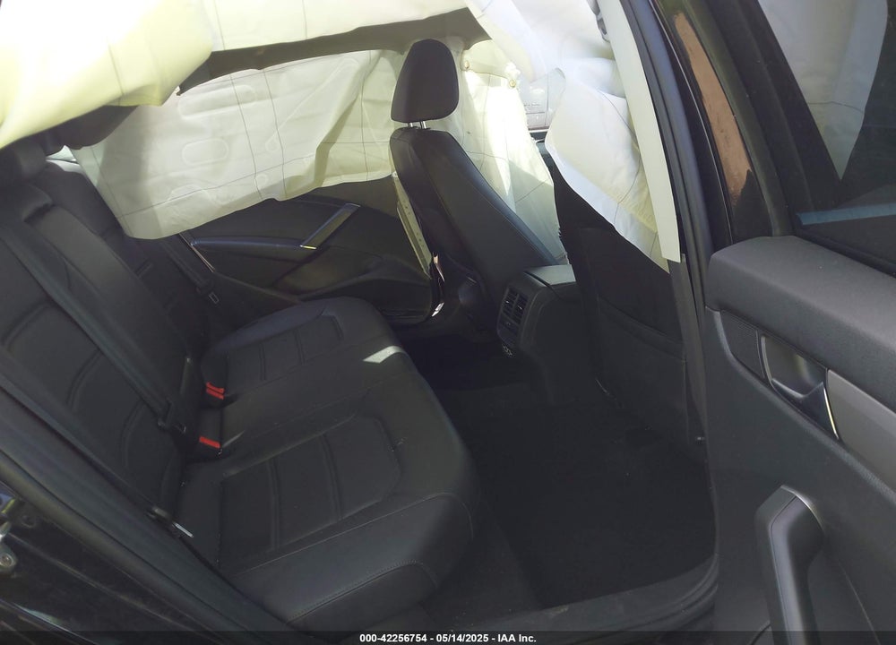 2021 VOLKSWAGEN PASSAT VIN: 1VWSA7A34MC005338