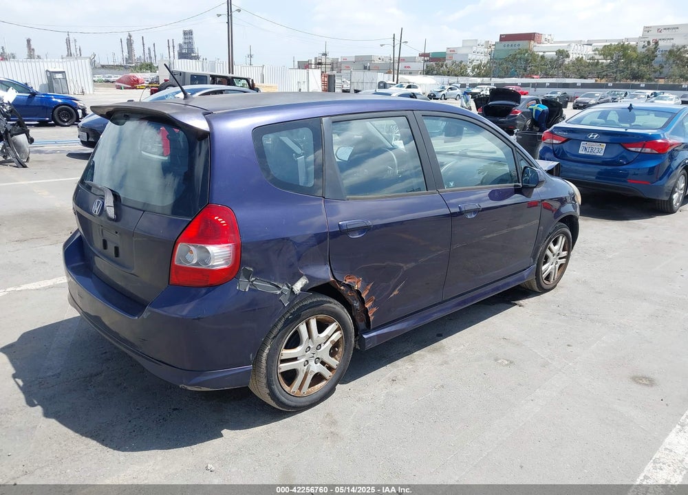 2008 HONDA FIT VIN: JHMGD38678S033458