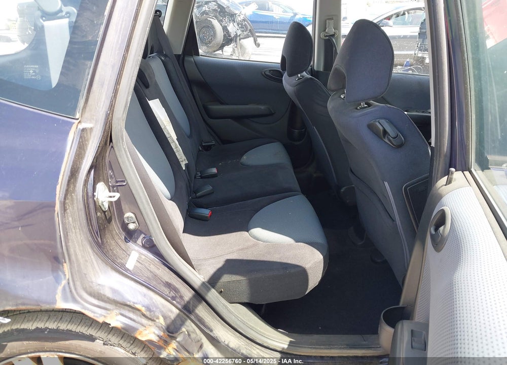 2008 HONDA FIT VIN: JHMGD38678S033458
