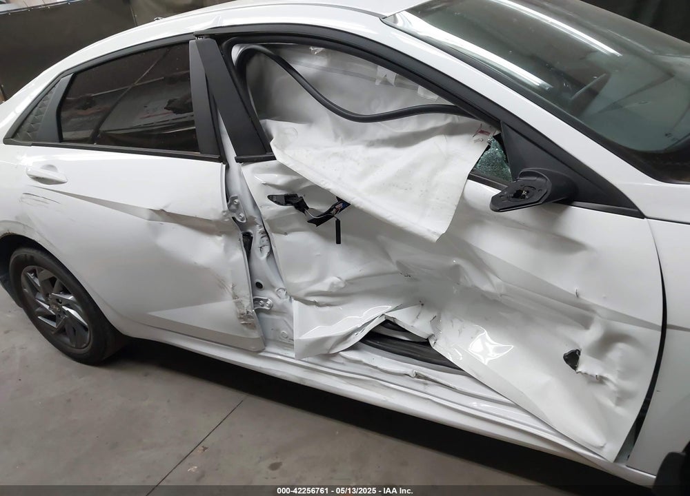 2024 HYUNDAI ELANTRA SEL VIN: KMHLM4DG6RU803946