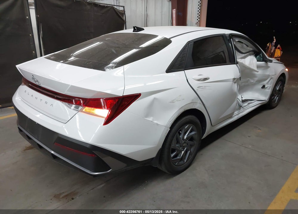 2024 HYUNDAI ELANTRA SEL VIN: KMHLM4DG6RU803946