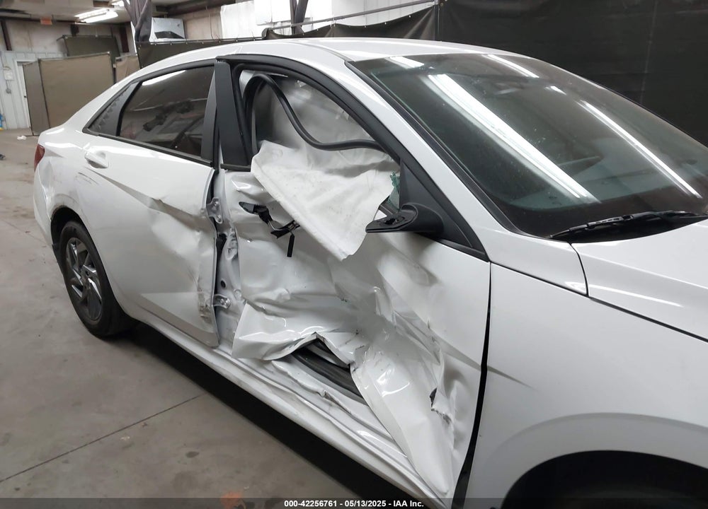 2024 HYUNDAI ELANTRA SEL VIN: KMHLM4DG6RU803946
