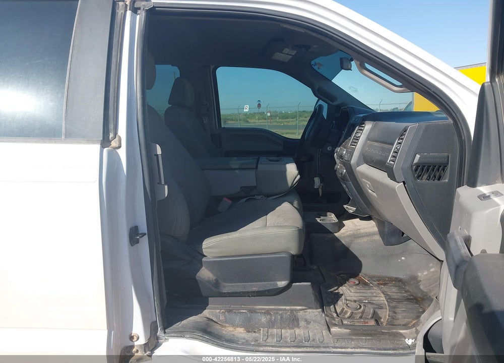 2017 FORD F-250 XL VIN: 1FT7X2B67HEB92247