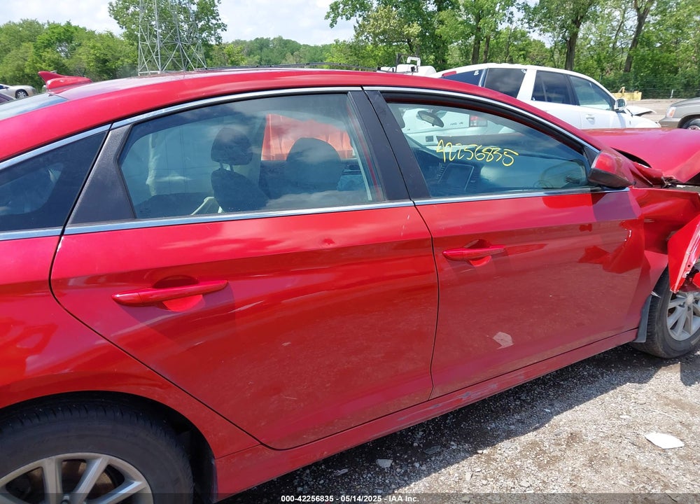 2018 HYUNDAI SONATA VIN: 5NPE24AA4JH711655
