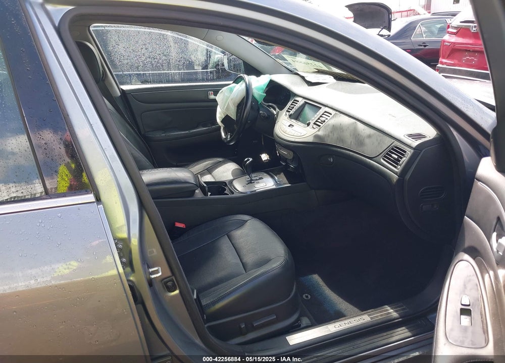 2014 HYUNDAI GENESIS VIN: KMHGC4DD0EU260386