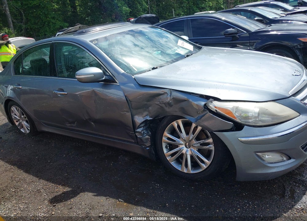 2014 HYUNDAI GENESIS VIN: KMHGC4DD0EU260386