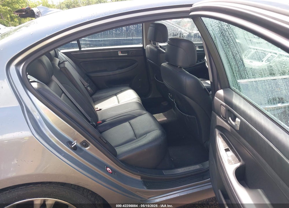 2014 HYUNDAI GENESIS VIN: KMHGC4DD0EU260386