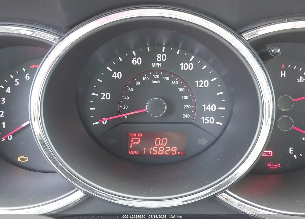 2013 KIA SORENTO VIN: 5XYKUDA65DG413913