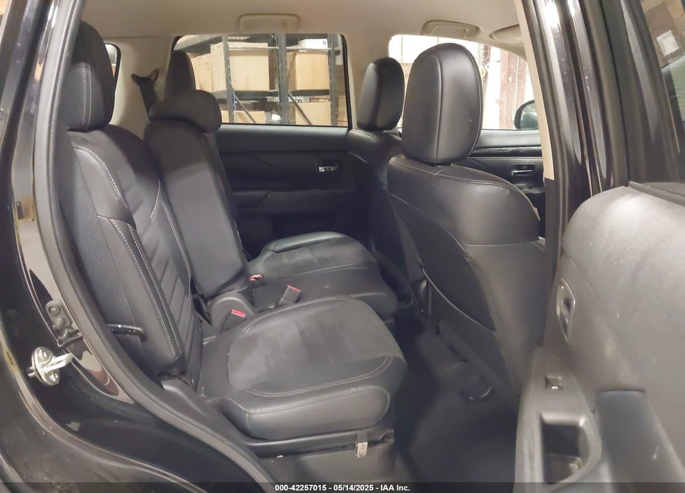 2020 MITSUBISHI OUTLANDER SE 2.4 VIN: JA4AD3A37LZ024101