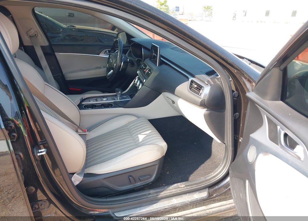 2019 GENESIS G70 2.0T ADVANCED VIN: KMTG34LA7KU020325