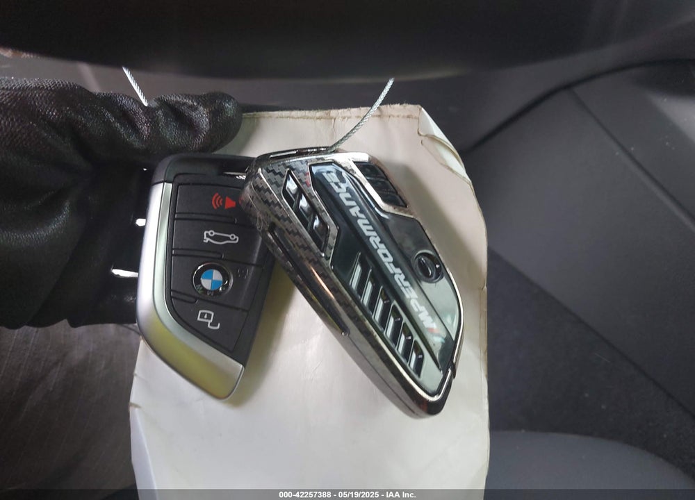 2025 BMW M340I VIN: 3MW69FT01S8F09888