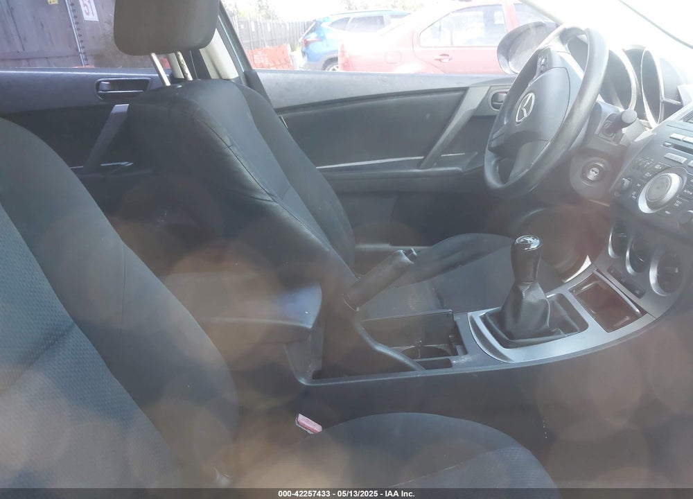 2011 MAZDA MAZDA3 VIN: JM1BL1UF4B1356078