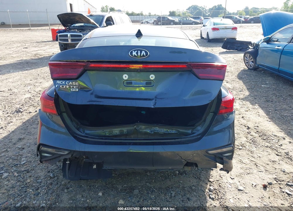 2021 KIA FORTE VIN: 3KPF24AD8ME327188