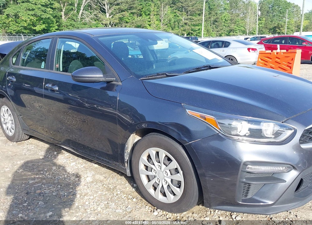 2021 KIA FORTE VIN: 3KPF24AD8ME327188