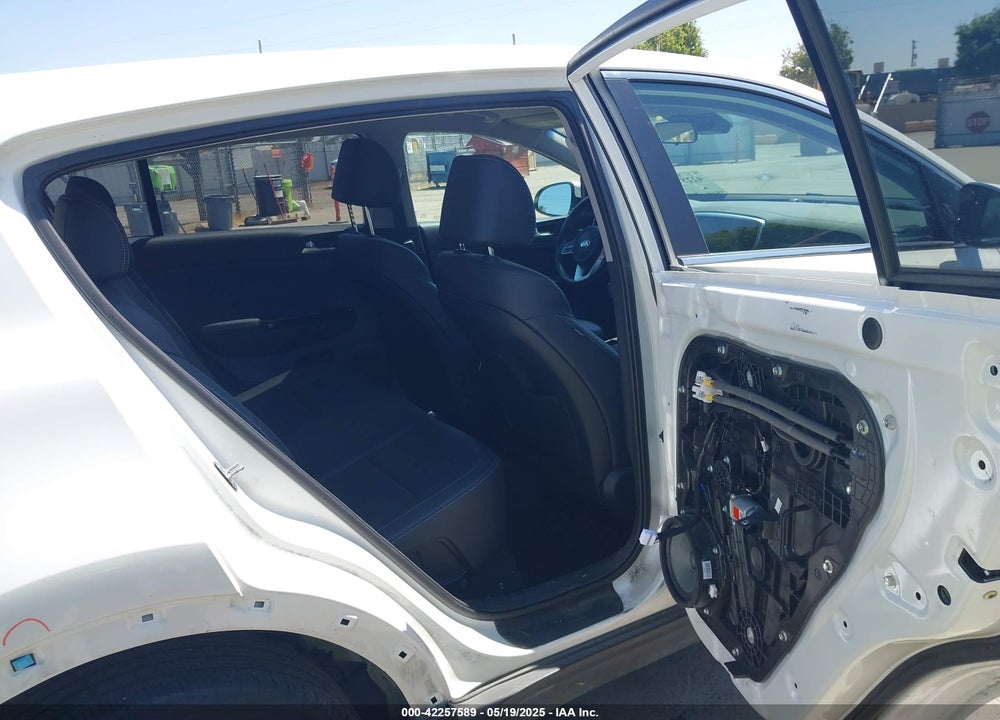 2021 KIA SPORTAGE VIN: KNDPNCAC3M7886337