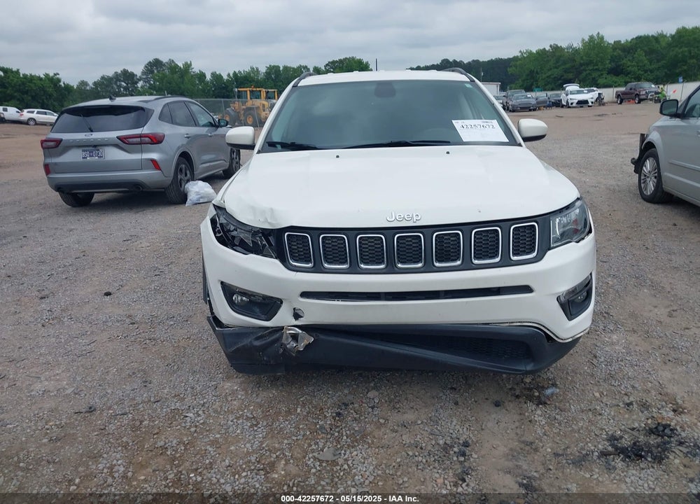 2019 JEEP COMPASS VIN: 3C4NJCBBXKT699338