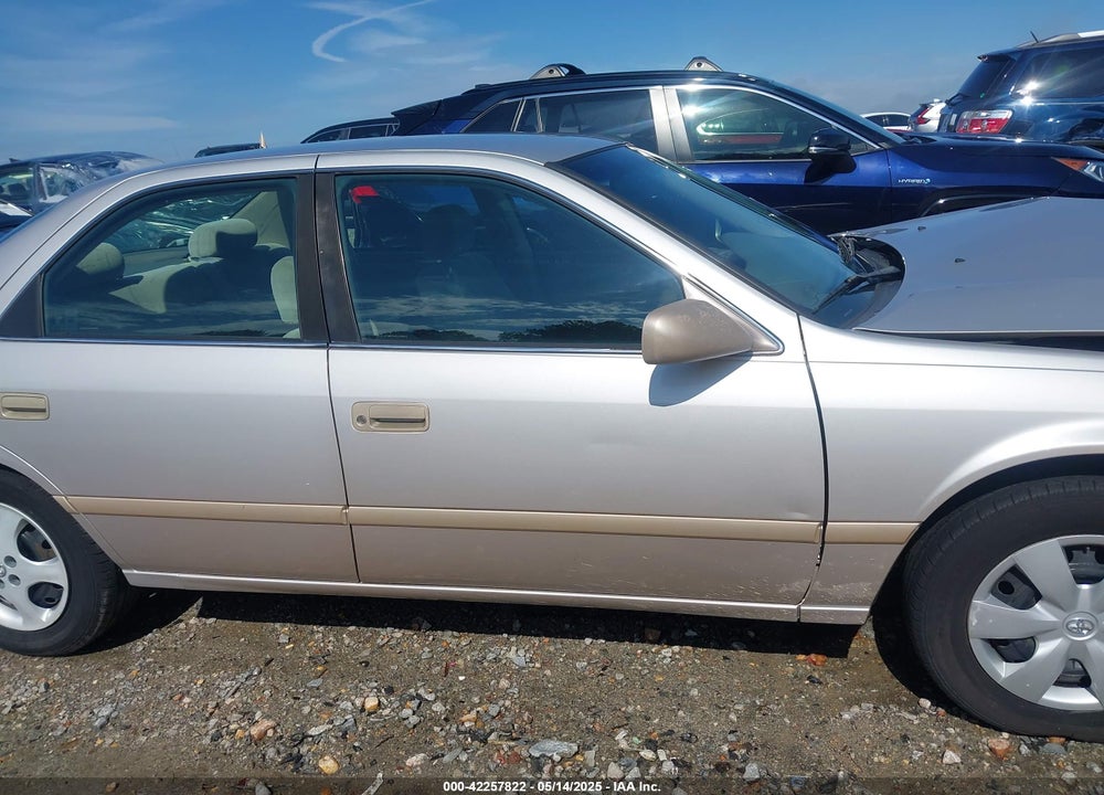 2001 TOYOTA CAMRY VIN: 4T1BG22K01U053432