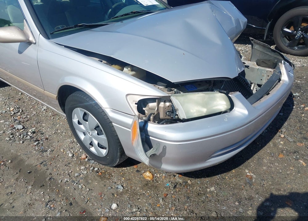 2001 TOYOTA CAMRY VIN: 4T1BG22K01U053432