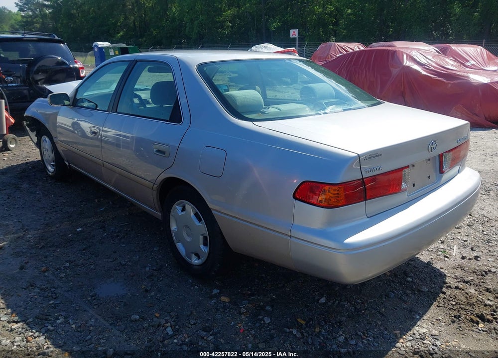 2001 TOYOTA CAMRY VIN: 4T1BG22K01U053432