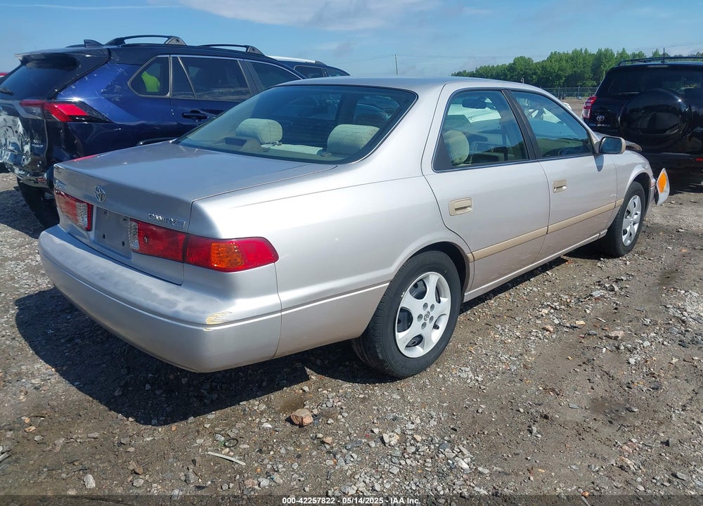 2001 TOYOTA CAMRY VIN: 4T1BG22K01U053432
