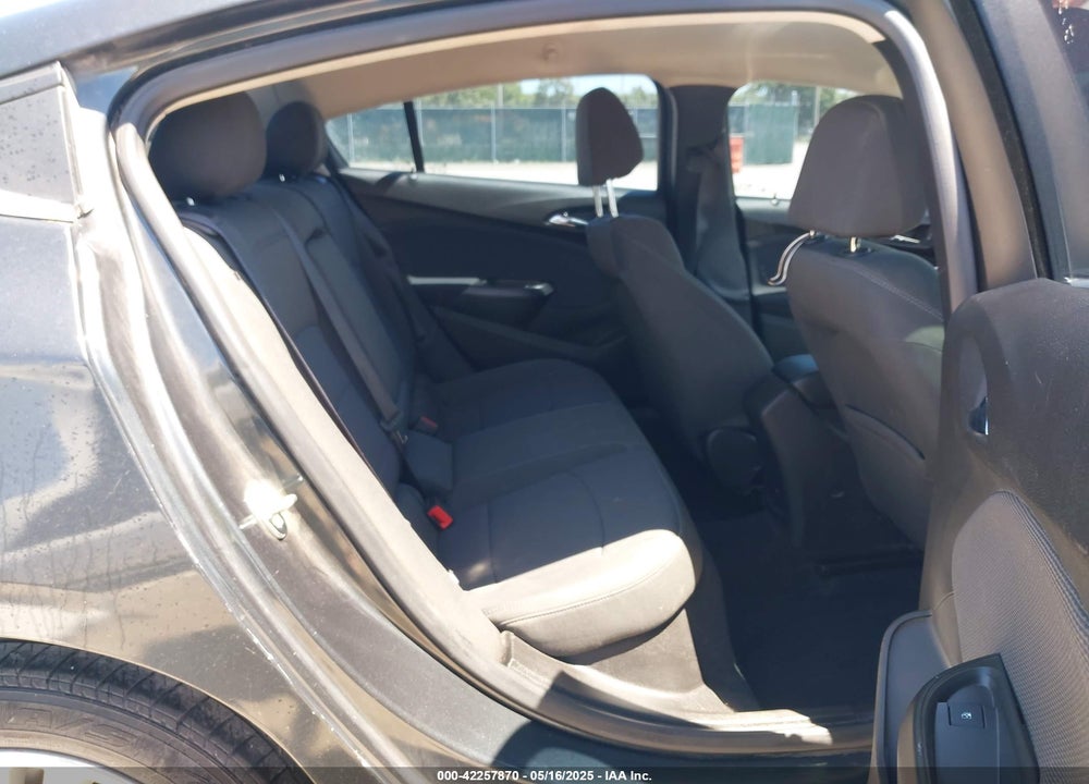 2018 CHEVROLET CRUZE LT AUTO VIN: 1G1BE5SM2J7108001