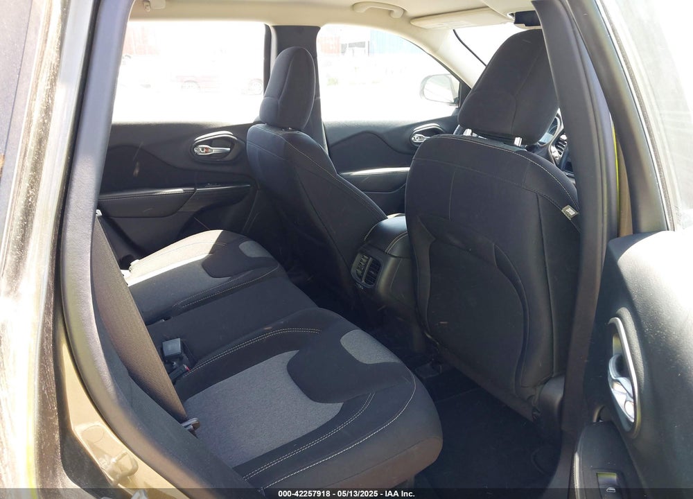 2015 JEEP CHEROKEE VIN: 1C4PJMAB9FW595102