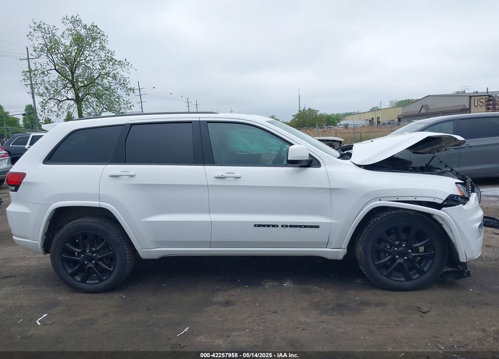 2018 JEEP GRAND CHEROKEE VIN: 1C4RJFAG1JC202820