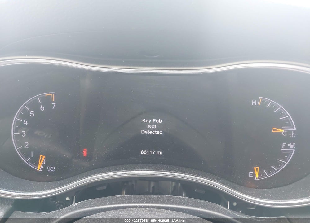 2018 JEEP GRAND CHEROKEE VIN: 1C4RJFAG1JC202820