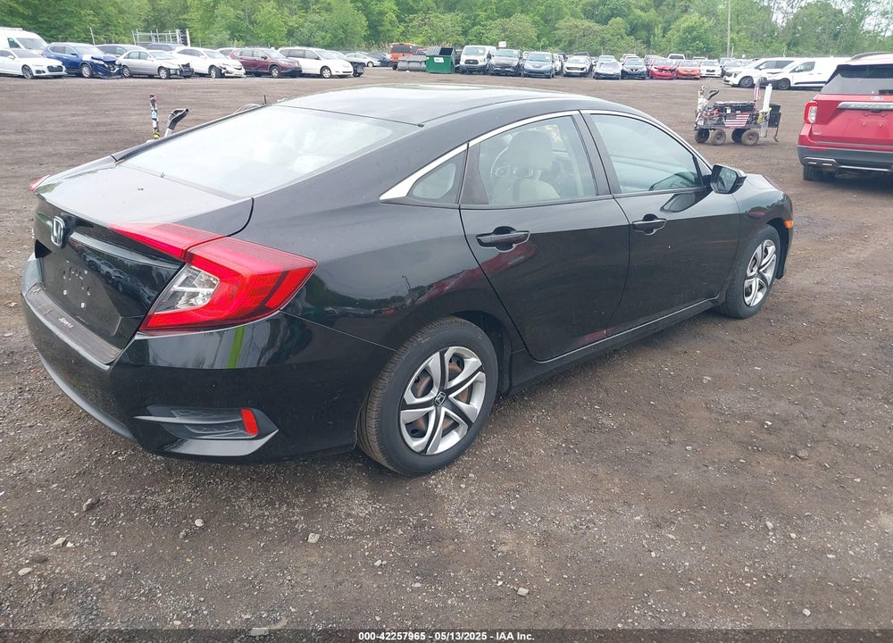 2018 HONDA CIVIC VIN: 2HGFC2F55JH513226