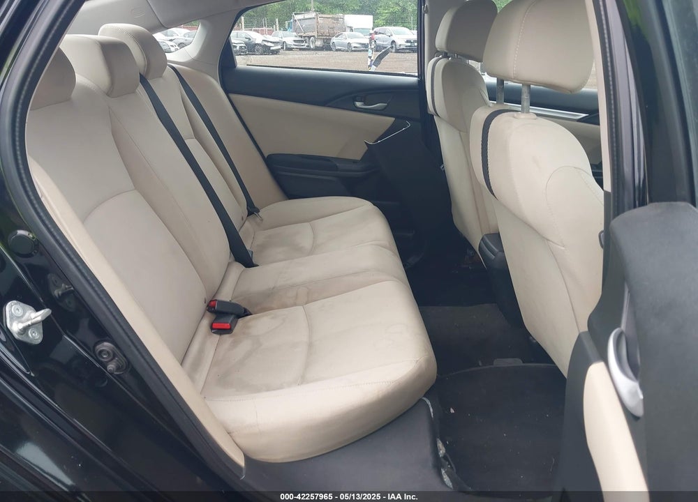 2018 HONDA CIVIC VIN: 2HGFC2F55JH513226