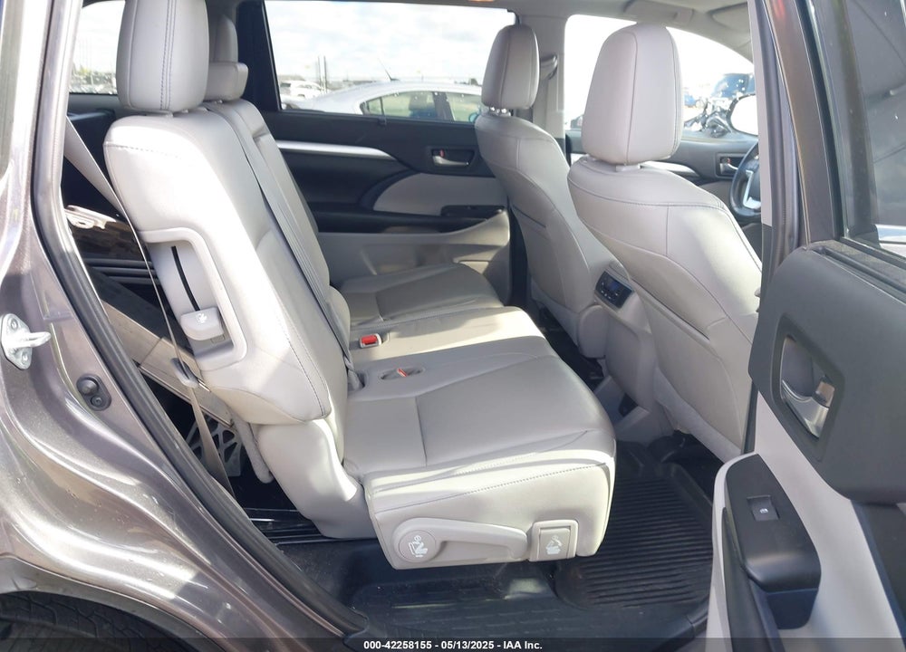 2019 TOYOTA HIGHLANDER HYBRID VIN: 5TDJGRFH6KS078946