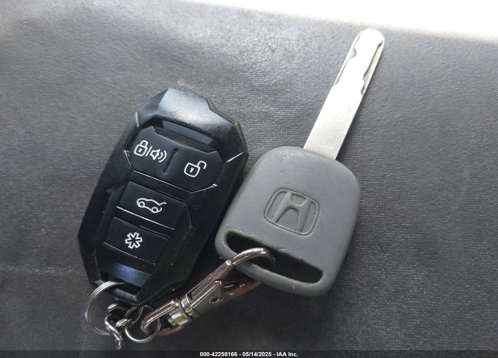 2010 HONDA ACCORD 2.4 LX-P VIN: 1HGCP2F44AA031733