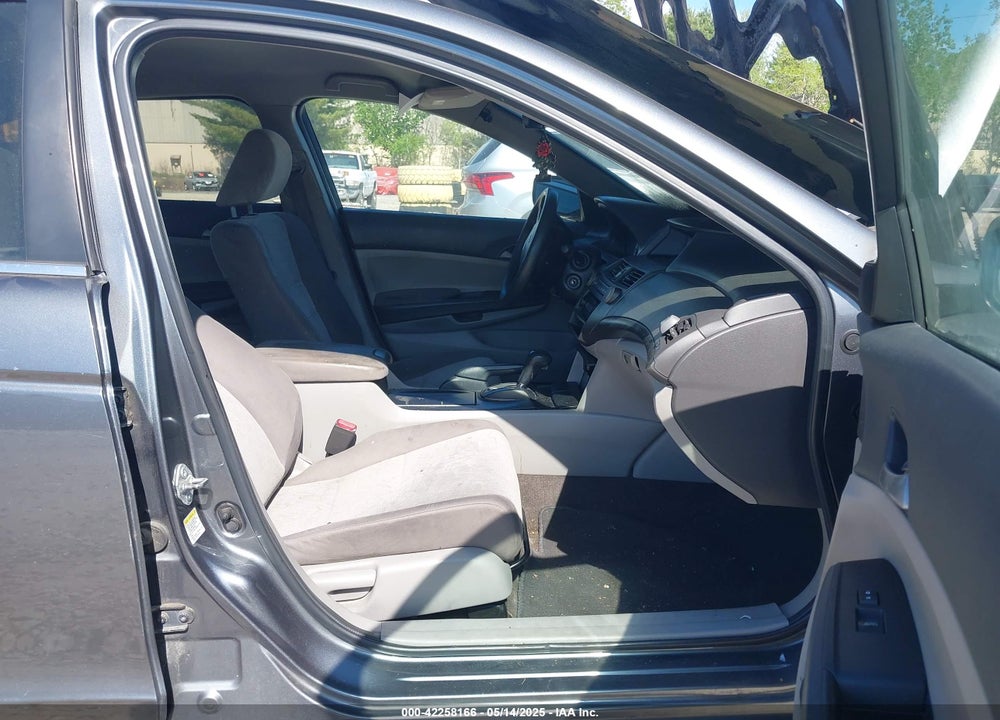 2010 HONDA ACCORD 2.4 LX-P VIN: 1HGCP2F44AA031733