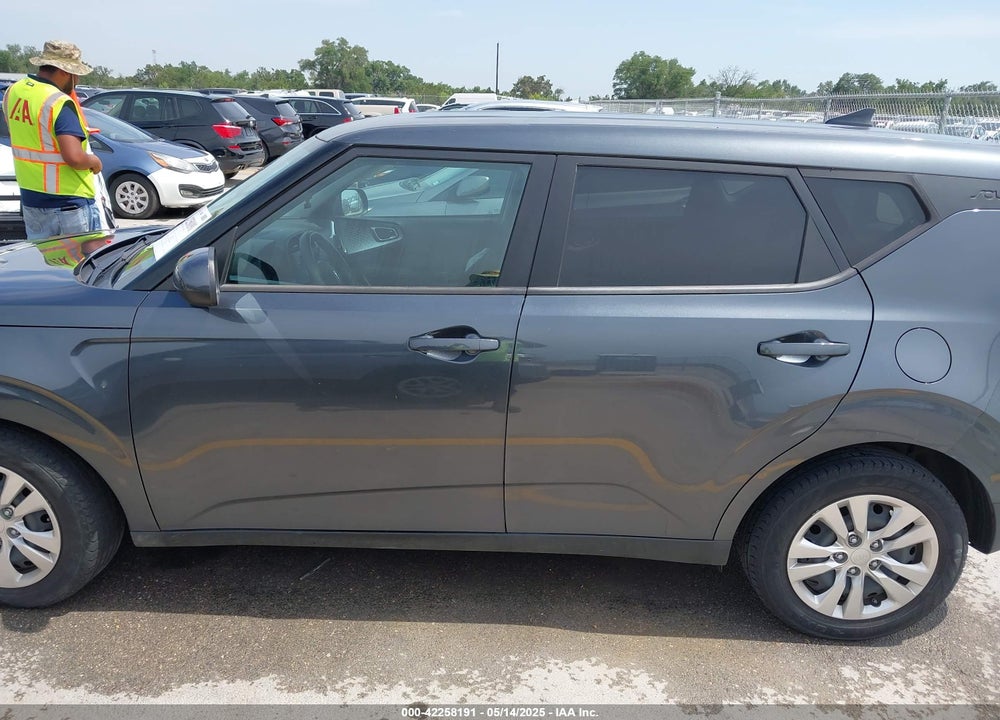 2021 KIA SOUL VIN: KNDJ23AUXM7787652