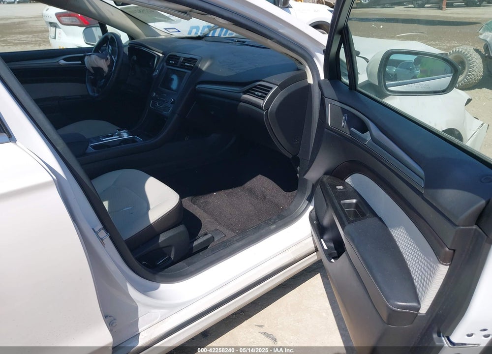 2019 FORD FUSION VIN: 3FA6P0HDXKR282850