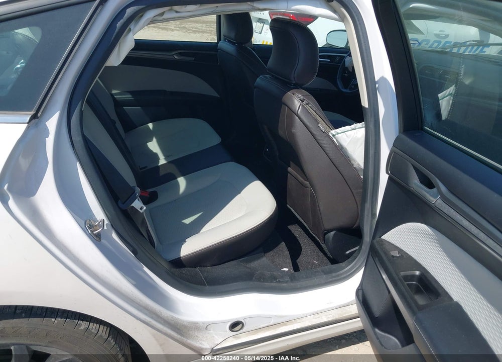 2019 FORD FUSION VIN: 3FA6P0HDXKR282850