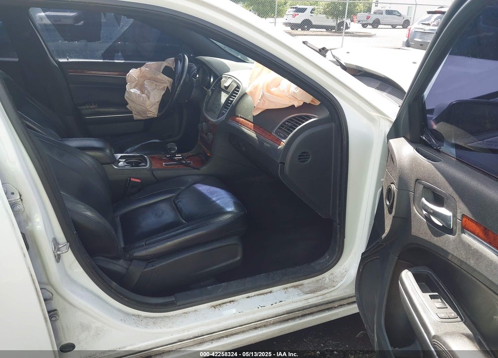 2013 CHRYSLER 300 MOTOWN VIN: 2C3CCAAG3DH528949