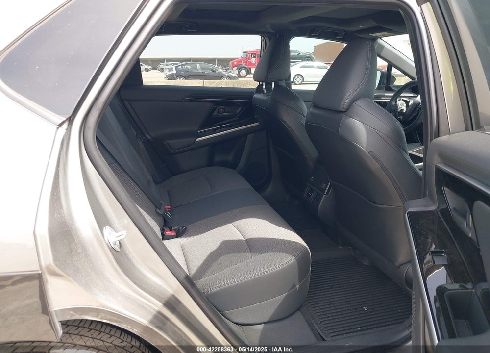 2024 TOYOTA BZ4X XLE VIN: JTMAAAAA9RA051518