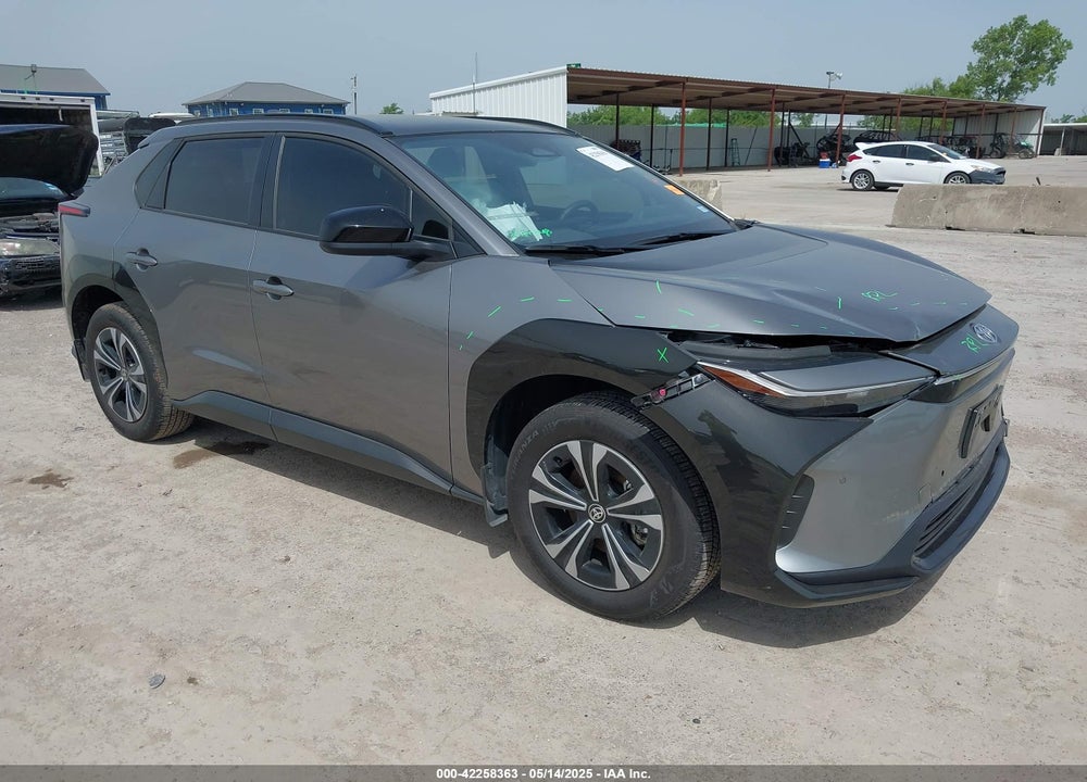 2024 TOYOTA BZ4X XLE VIN: JTMAAAAA9RA051518