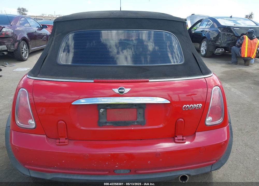 2007 MINI COOPER VIN: WMWRF335X7TG16764