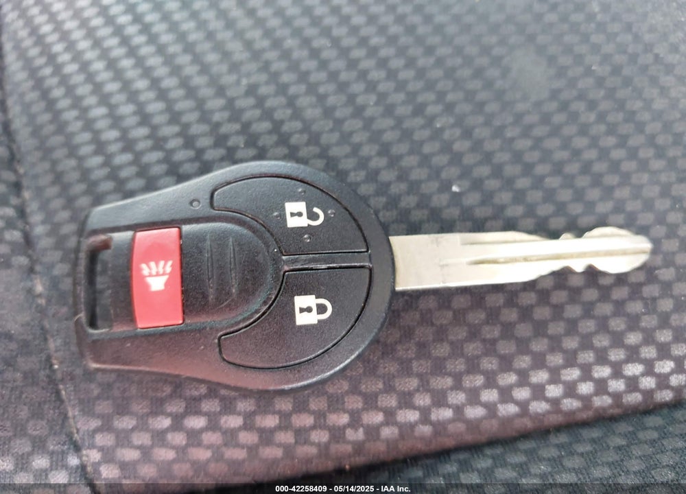 2013 NISSAN ROGUE S VIN: JN8AS5MVXDW661253